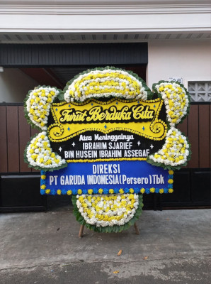 Papan Bunga Duka di Teluk Terate